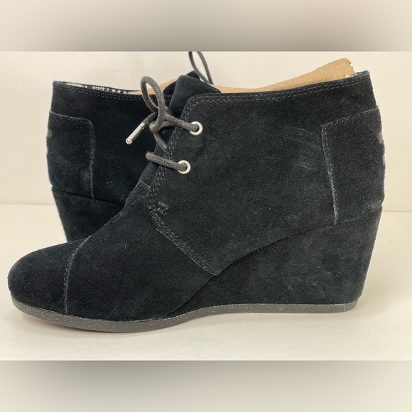 Tom’s Women’s Desert Wedge Suede Ankle Boot Size 8 Black - Picture 4 of 10